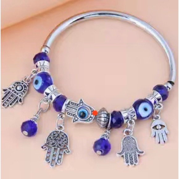 eye 🧿 🪬 bracelet with charms - Picture 1 of 3
